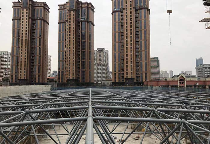 平度螺栓球网架结构
